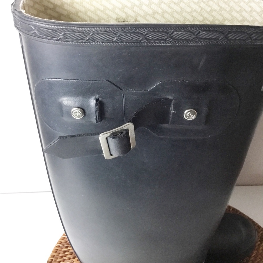 Hunter Black Women's Winter & Rain Boots - Picture 8 of 12